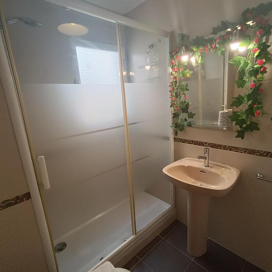 Bolivia Beach Apartments Malaga Luaran gambar